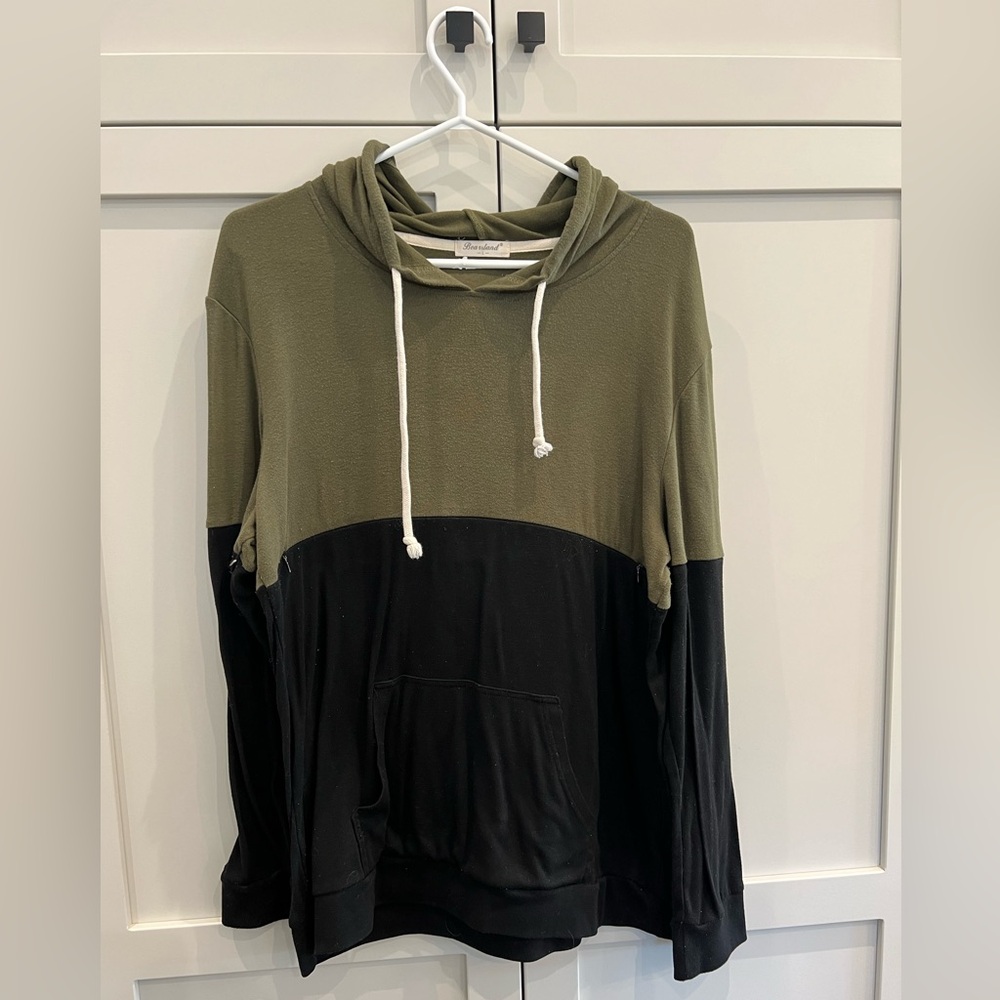 Breastfeeding Accessible Olive and Black Colorblock Hoodie